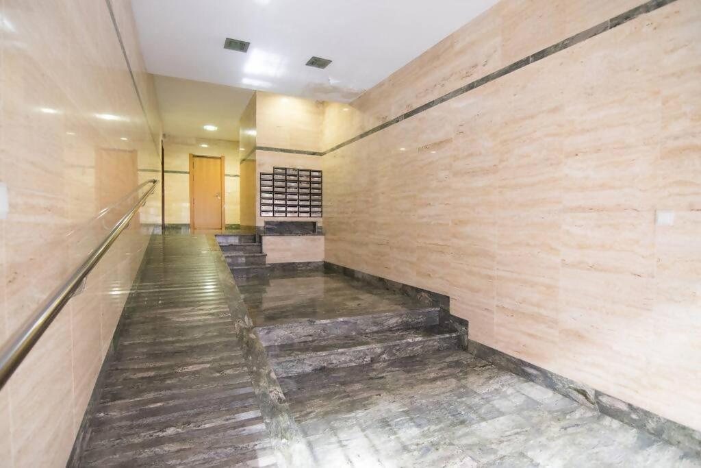 Amplio Y Moderno Apartamento En El Centro גרנדה מראה חיצוני תמונה